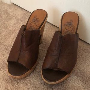 Women’s leather cork heeled open toe shoes